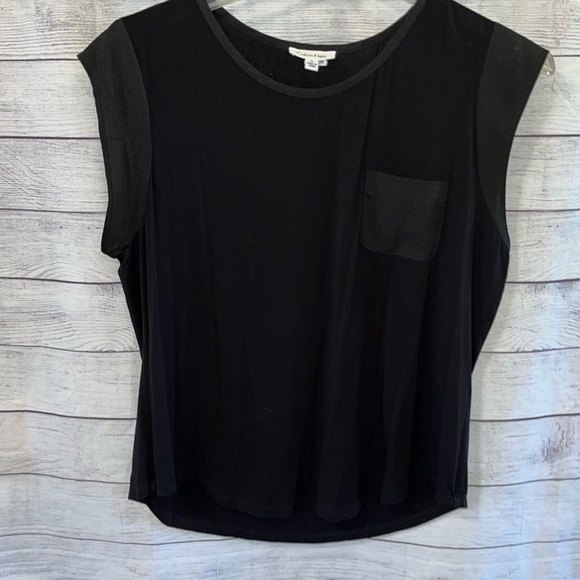 Calvin Klein Pocket T - Picture 1 of 6